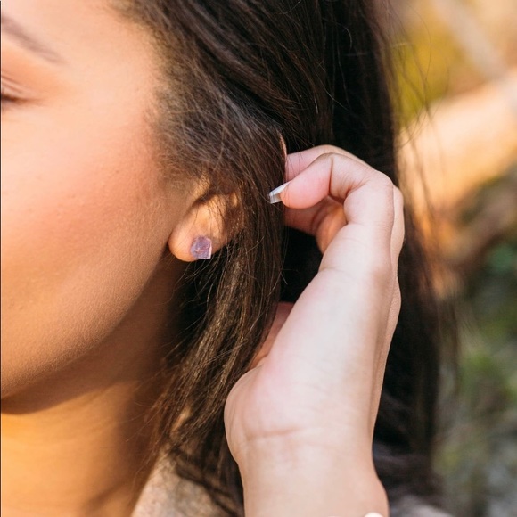 🆕 New Raw Light Amethyst Gemstone Earrings - Picture 5 of 9